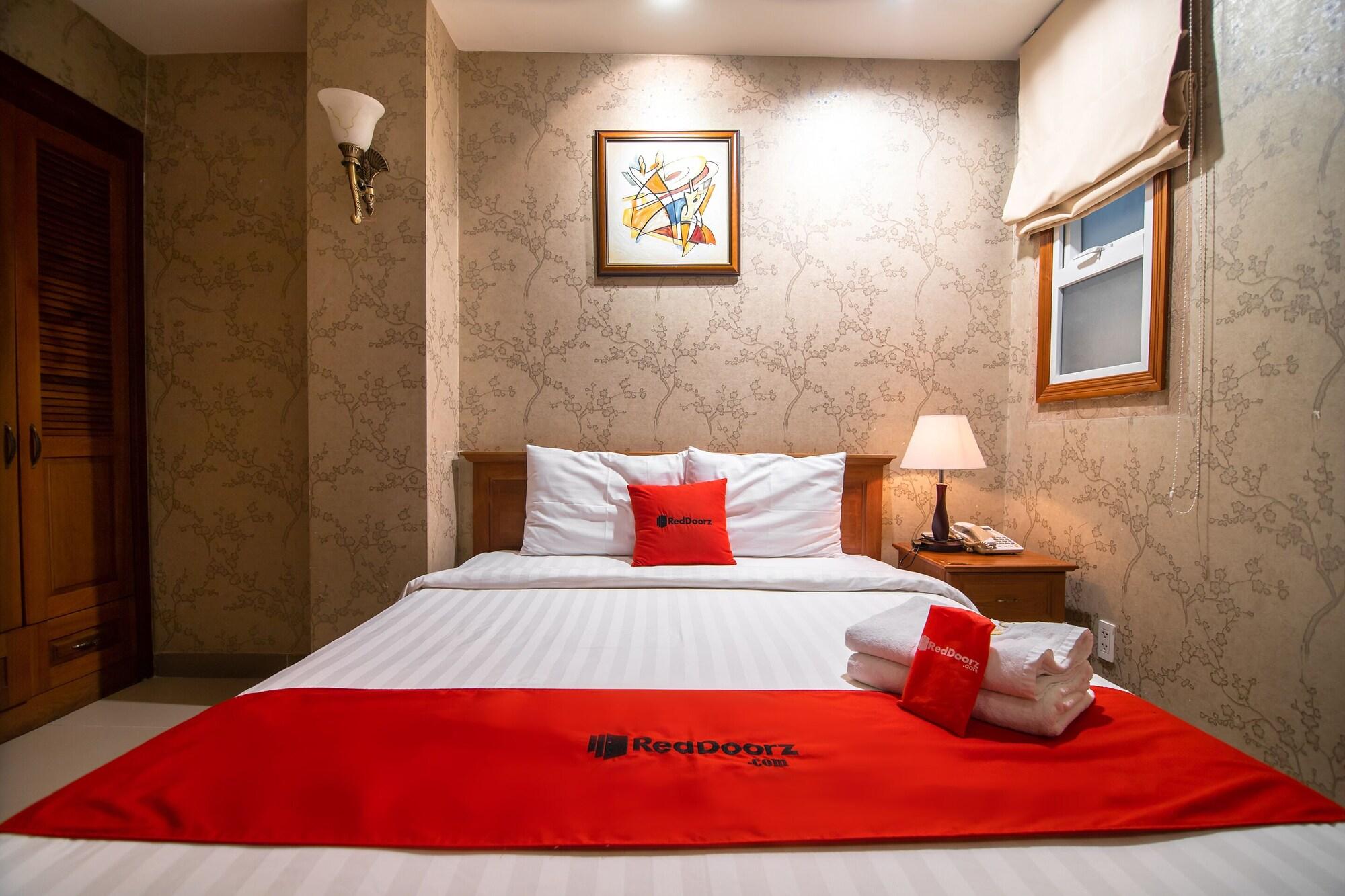 Reddoorz Premium White Lion Ho-Chi-Minh-Stadt