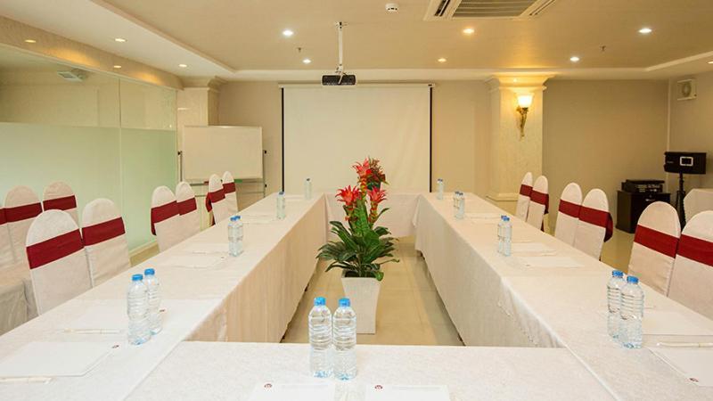 Hotel Reddoorz Premium White Lion Ho-Chi-Minh-Stadt