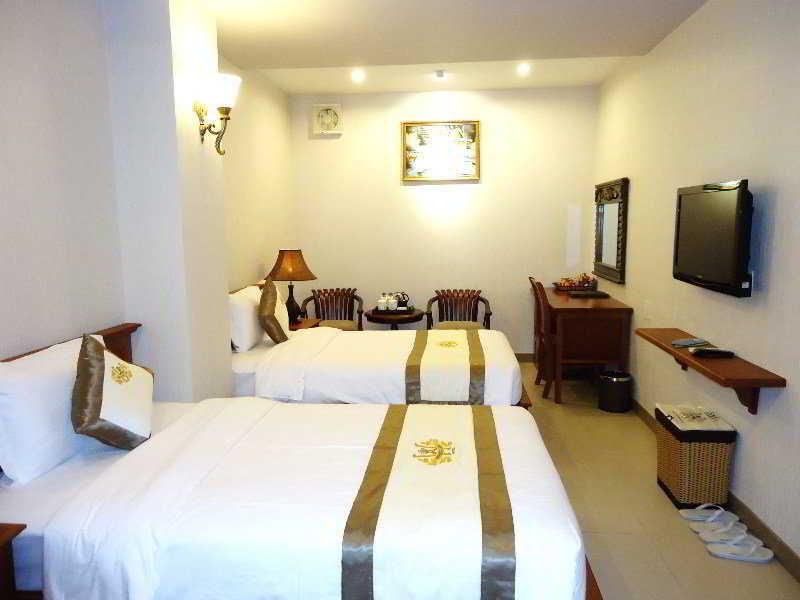 Reddoorz Premium White Lion Hotel 3*
